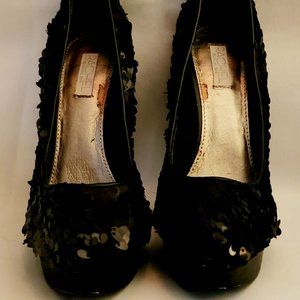 Well worn Rachel Roy Women's Keedan Black heel